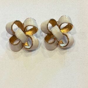 Vintage Kennth Cole clip-on earrings. Amazing DONALD STANNARD Signed Vintage 3D